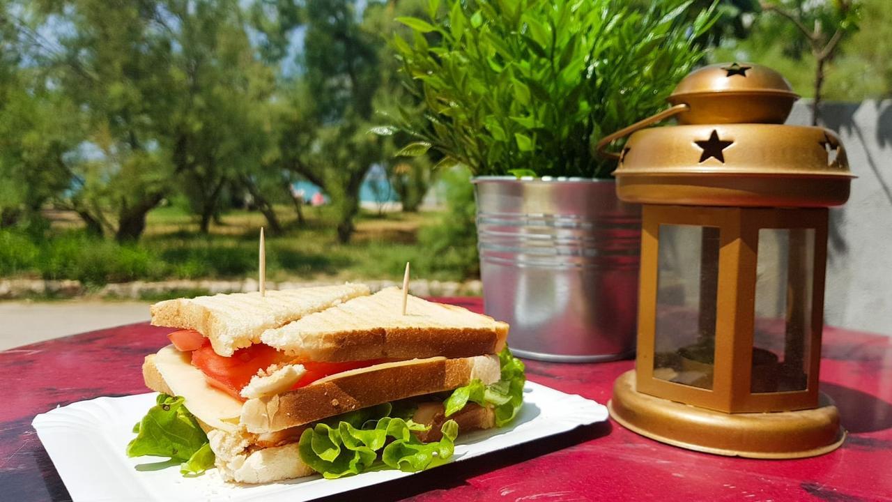 Studio Holiday Adriatic Pag Town Bagian luar foto