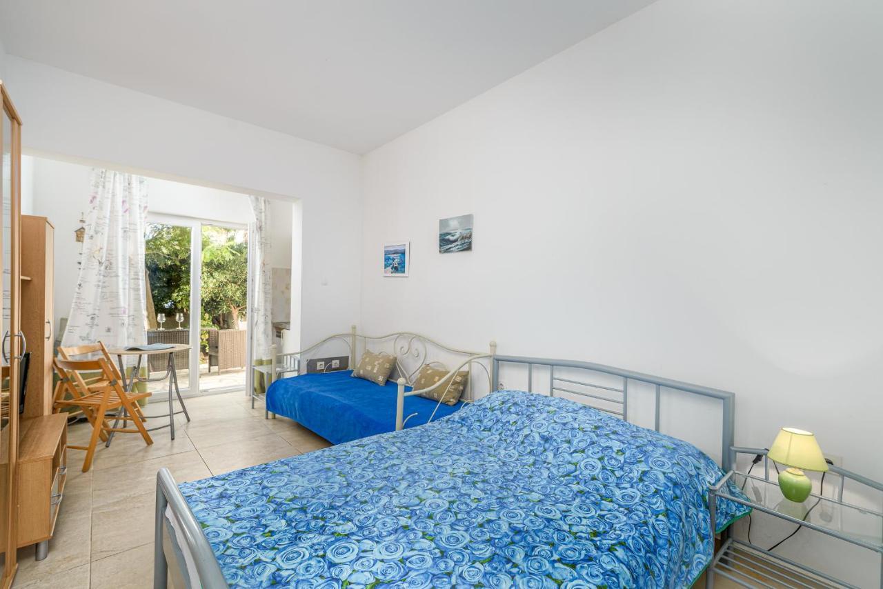 Studio Holiday Adriatic Pag Town Bagian luar foto