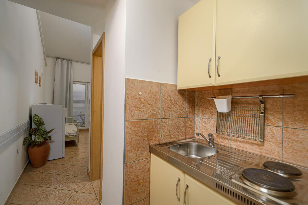 Studio Holiday Adriatic Pag Town Bagian luar foto