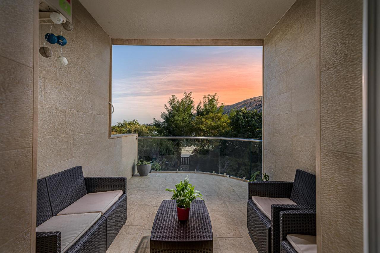 Studio Holiday Adriatic Pag Town Bagian luar foto